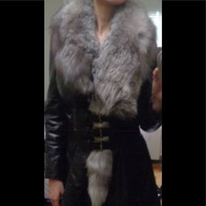 Lambskin Leather Coat with Real Fox Collar